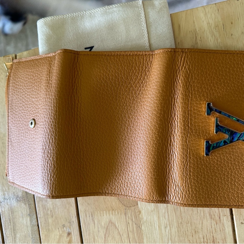 Louis Vuitton Tan/Brown Abalone LV Flap Wallet - Picture 2 of 7